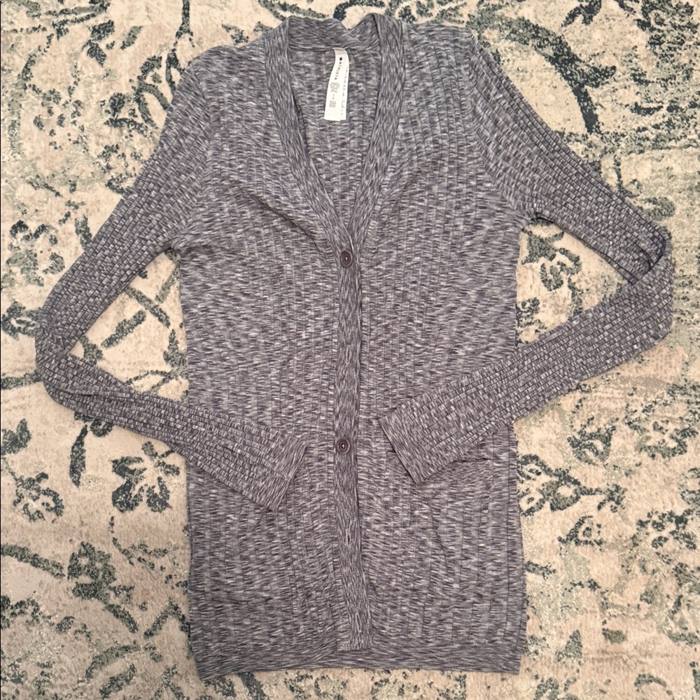 Excellent condition Athleta size small two front pocketed cardigan